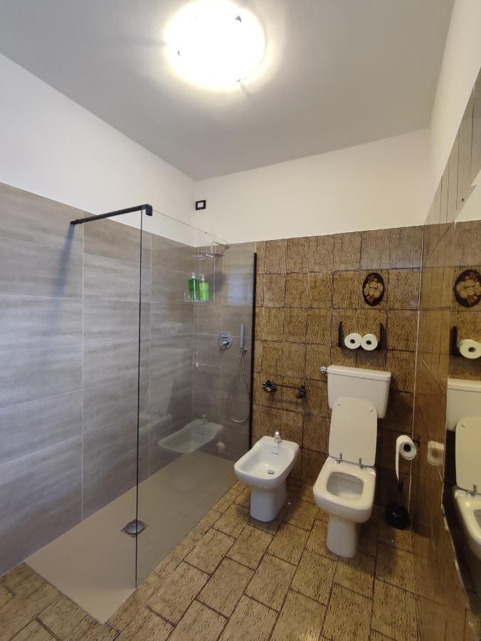 Ca Di Me Villa La Morra Eksteriør billede