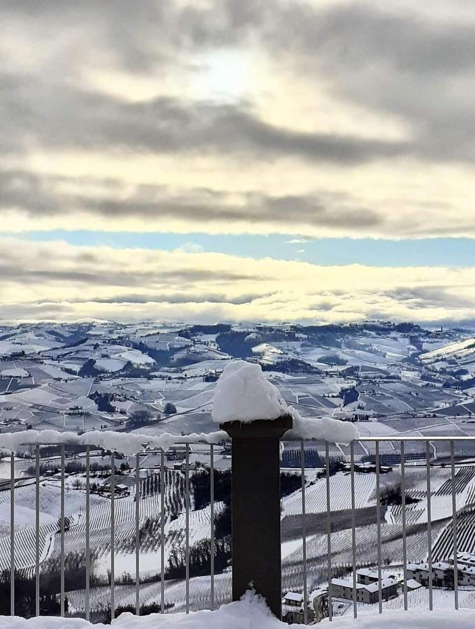 Ca Di Me Villa La Morra Eksteriør billede