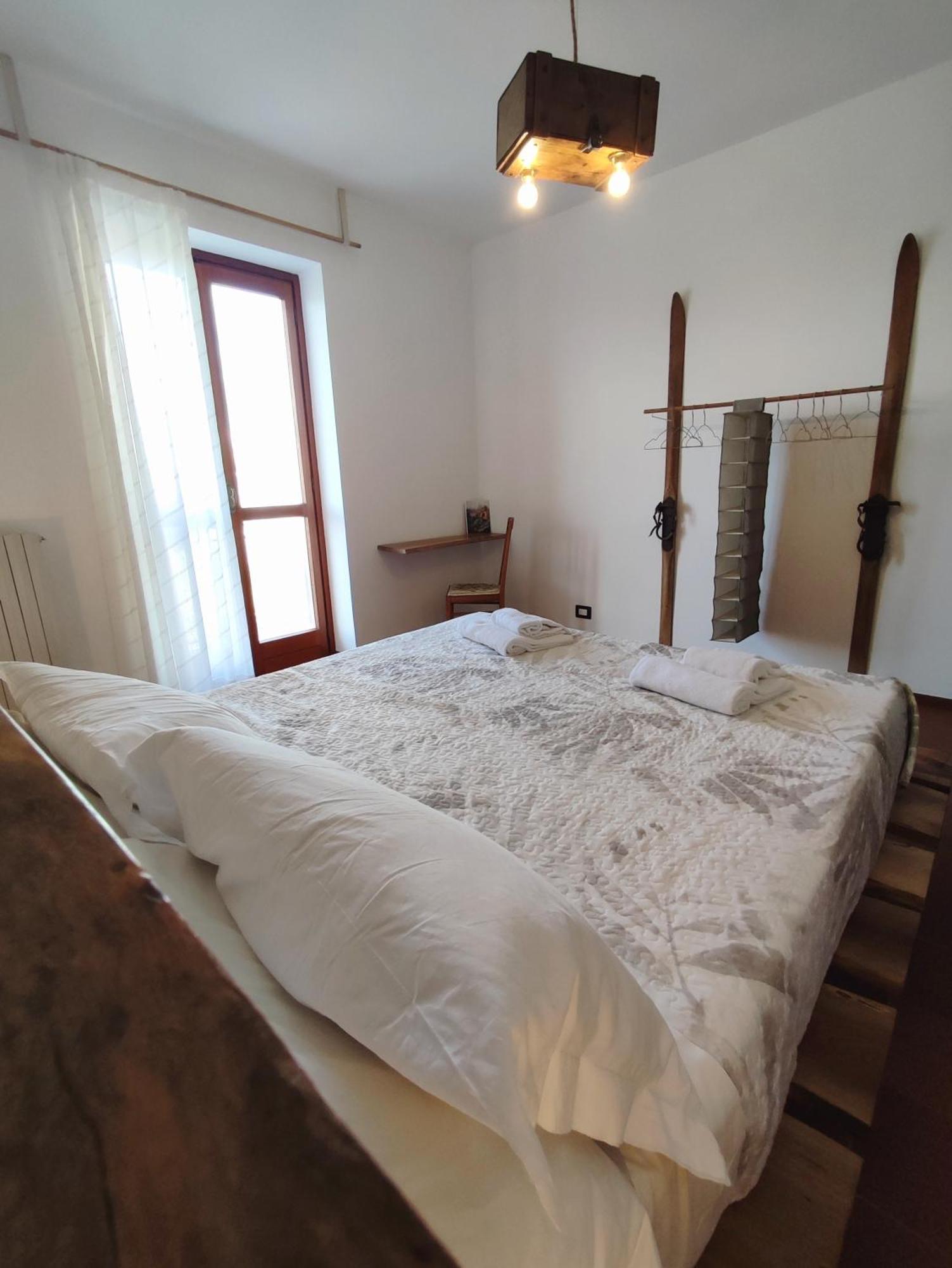 Ca Di Me Villa La Morra Værelse billede